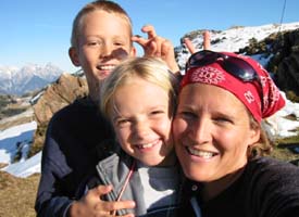 Gipfelfoto am Hochetz-Kogel mit Lena und Christoff.